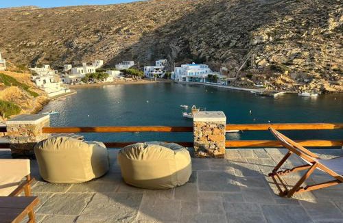 Herronisos House | Psarona Hospitality