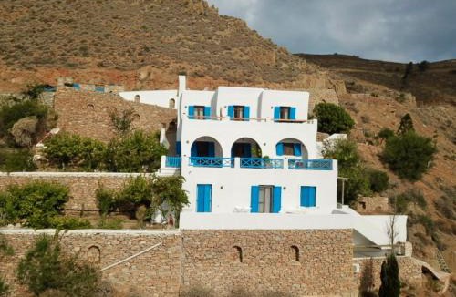Tholaria House | Theoreion