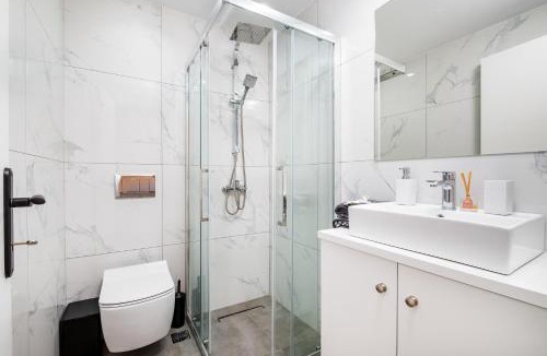 Zipari Apartment | Magical Brand New Suite