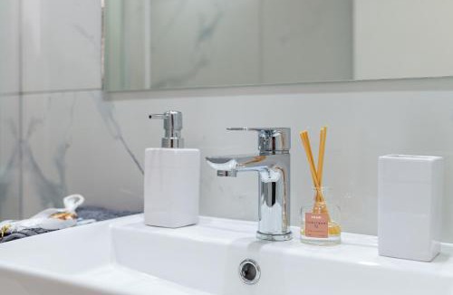 Zipari Apartment | Magical Brand New Suite