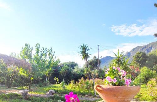 Agios Matthaios Apartment | TETRAKTYS ESTATE beachside seaview ΥΔΩΡ with big garden