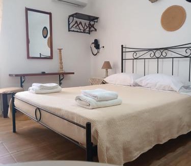 Amorgos Town Apartment | Pension Hlias - Chora Amorgos