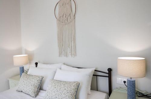 Poros Villa | Sunny yard apartments