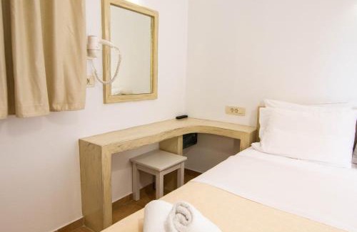 Perissa Apartment | Phevos Villa