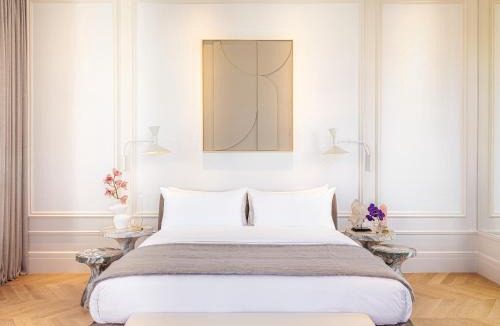Plaka Hotel | THE DOLLI at Acropolis, A Hotel to Live