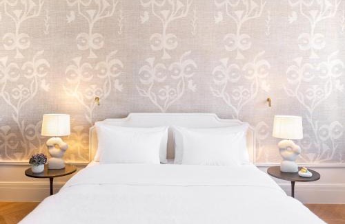 Plaka Hotel | THE DOLLI at Acropolis, A Hotel to Live