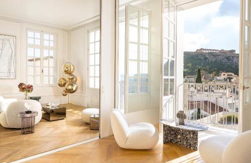 Plaka Hotel | THE DOLLI at Acropolis, A Hotel to Live