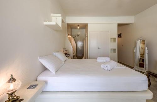 Adamas House | Blu Suites and Studios