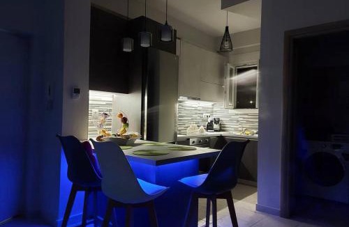 Volos City Centre Apartment | Violet Studio με πισίνα