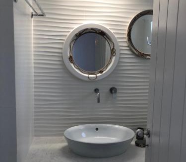 Kamari Apartment | Villa Gambas Beach Studios