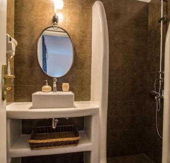 Adamas Apartment | Pension Ioanna