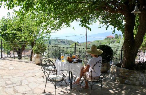 Megali Mantineia Hotel | Villa Vager Mani Hotel