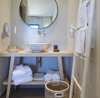 Tholaria Hotel | Vigla Hotel