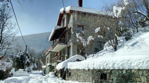 Naousa House | Lydia Lithos Mountain Resort