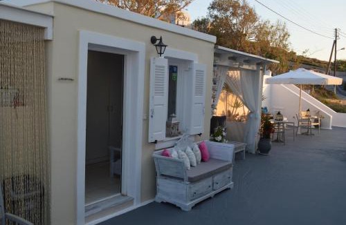 Finikia Apartment | Kiklamino Sunset Suites