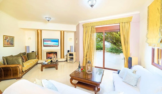 Villa Evelina with Private Pool