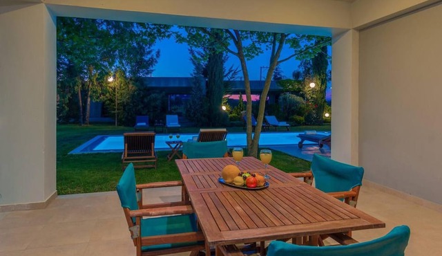 Villa Verano - Spacious 5-bdr & 5-bth Villa in Zakynthos