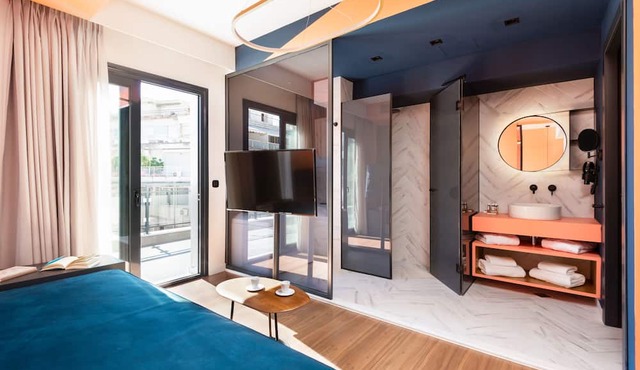 COLORS Hotel Athens