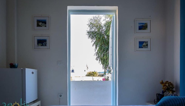 Aeolis Santorini