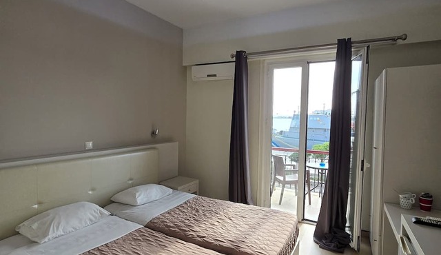 Aegean Sea Rooms in Chios