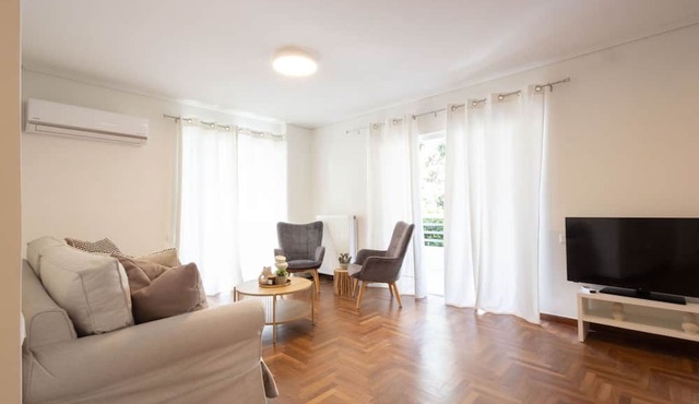 Seaside Elegance Brand New 2BD Luxury Stay