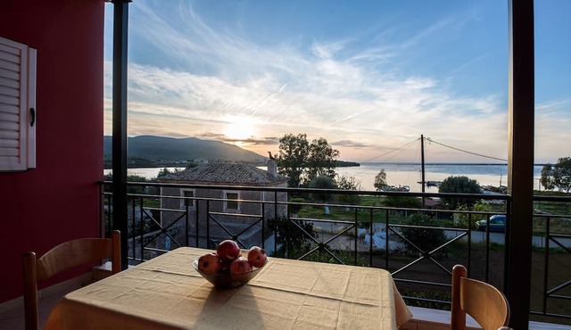 Nikolas House Beside the sea Next to Lefkada