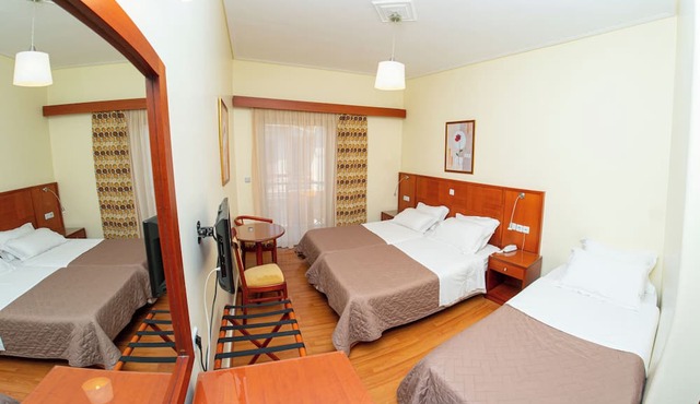 HOTEL ENA