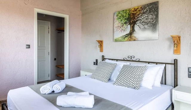 Persephone Seaview Room - Ariadne Skopelos Getaway