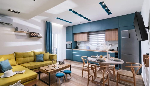 Blue Apartment in the Hill in Mires
