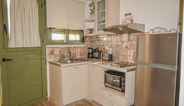 Stone Sun Apartment in Kissamos in Livadia