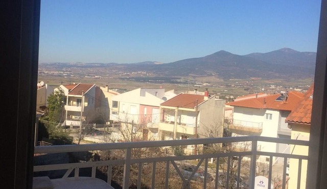 Homerez - Apartement for 6 ppl. with garden, terrace and balcony at Thermi