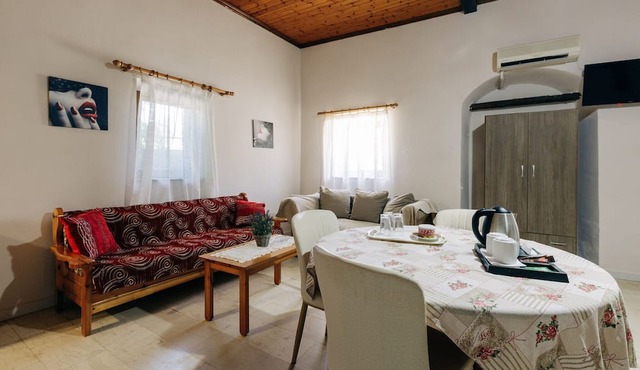 CLIO APARTMENTS