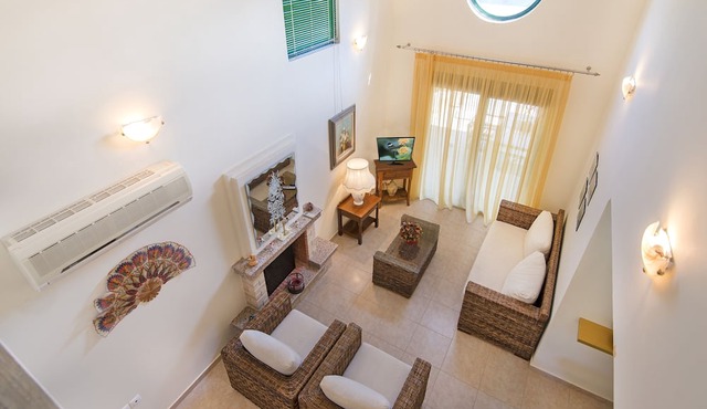 THERETRA KIOTARI VILLAS