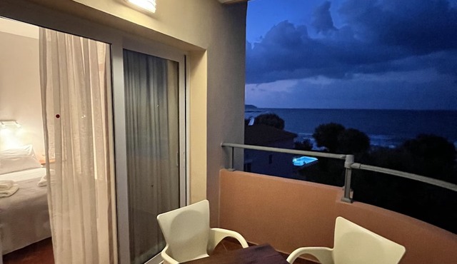 Iolkos Hotel Apartments in Chania
