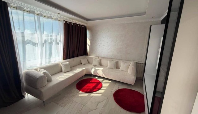 Elegant Modern Retreat with Stylish Comfort in Shkodër