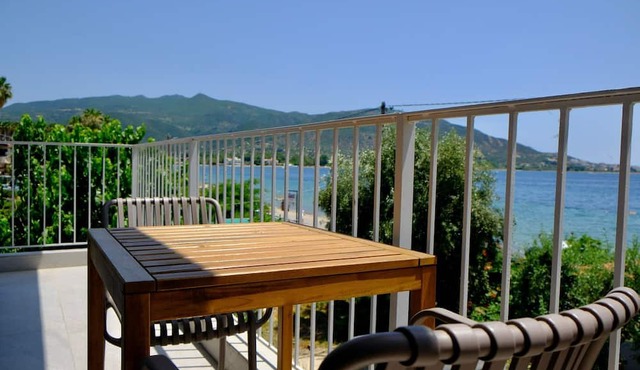 Evia Bay Suites & Retreats