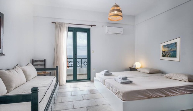 Casa del Sol #2 - Walk to the beach in 1 min! in Ikaria