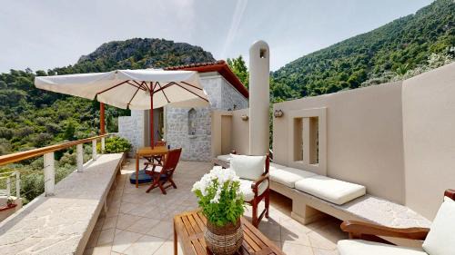 Epidavros Villas - Gardenia Garden Retreat with Shared Pool