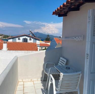 Blue Street Apartments in Pythagoreio