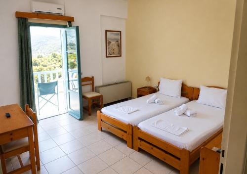 Hotel Elena - Cozy Seaside Suites in Skyros