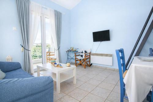 Coastal Apartments - Cozy Seaside Stay in Volos