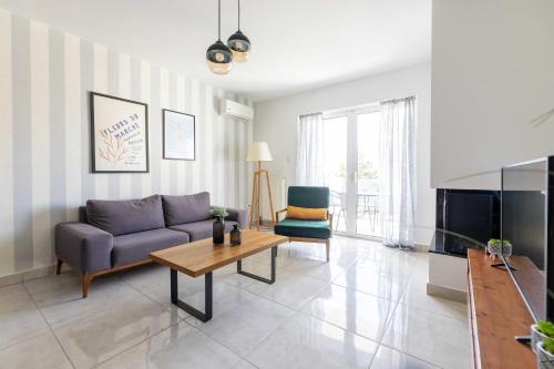 Modern Apartment in Piraeus Port D2