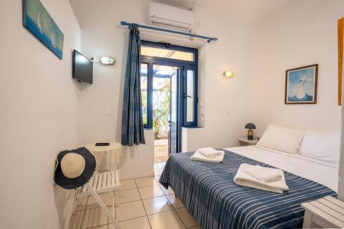 Agriolykos Pension in Agios Kirykos