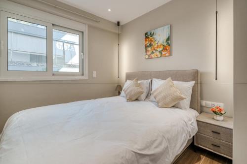 Brand New Building Deluxe Apartments With Parking Nearby Train