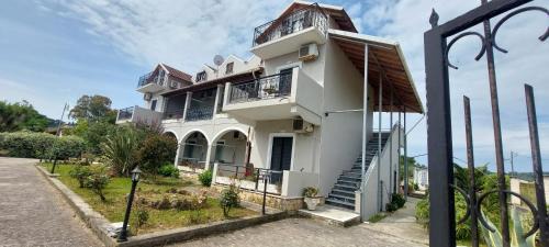 Antzela Apartments in Sidari