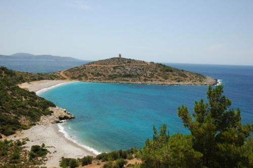Pyrgos Houses and Restaurant in Avgonyma